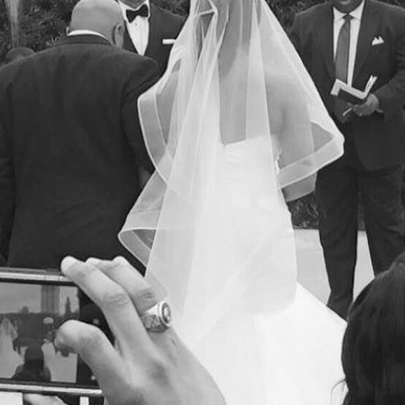 Wedding Dress - Picture 6 of 8